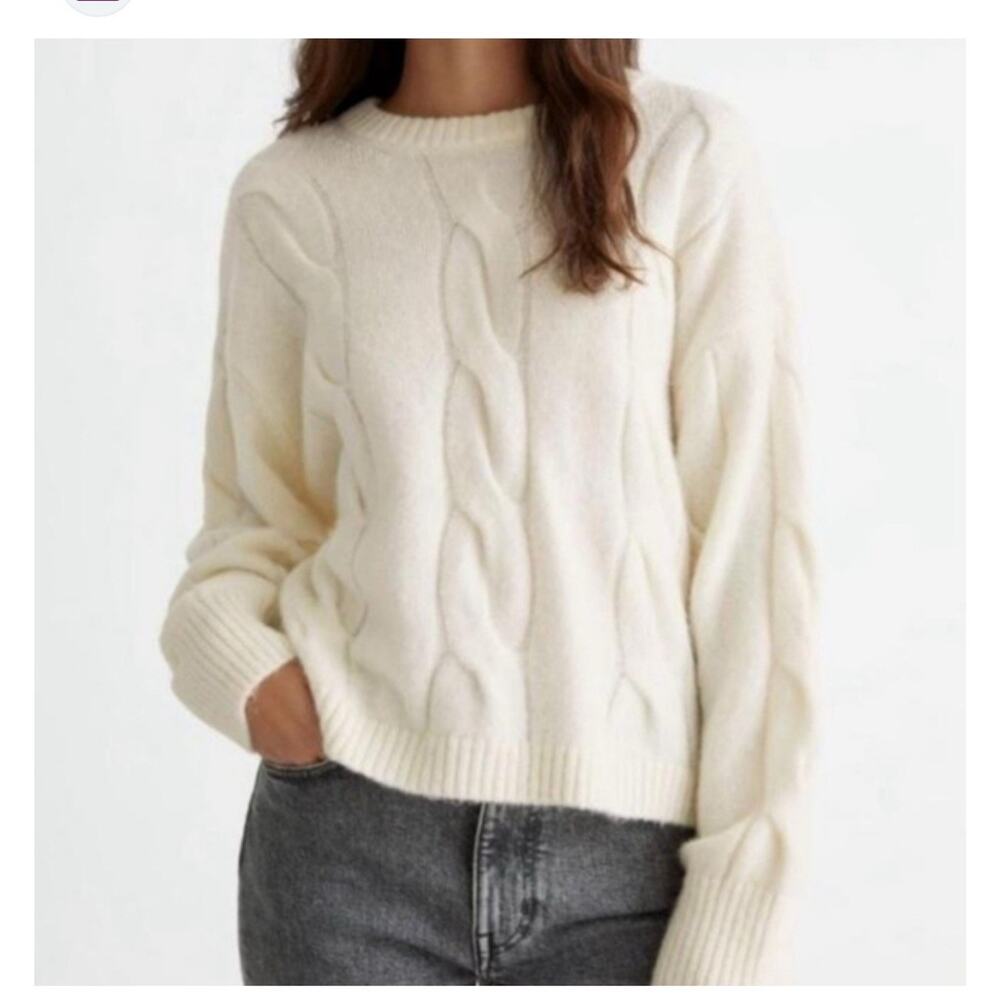 & Other Stories cable knit jumper relaxed fit and a cozy wool blend medium